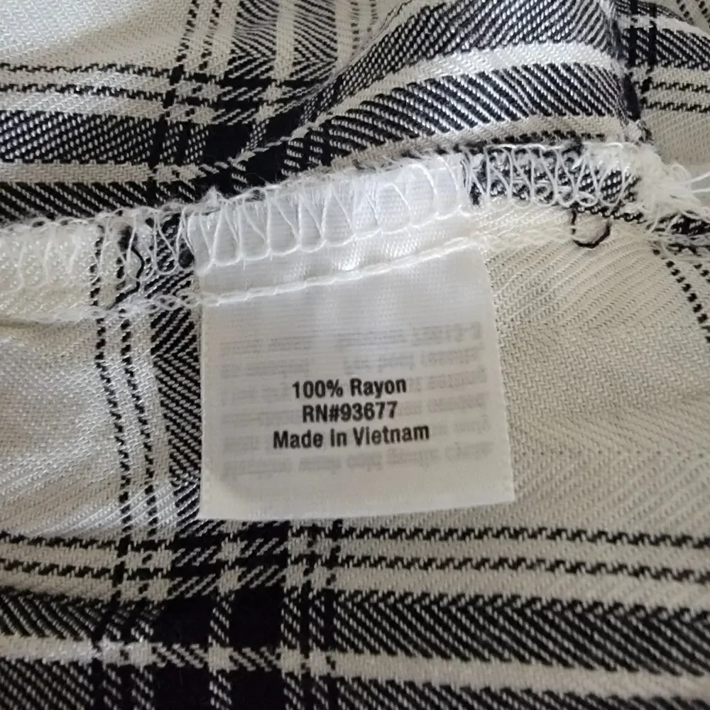 A.N.A. White and Blue Plaid Blouse with Split Neck. Size 3X.